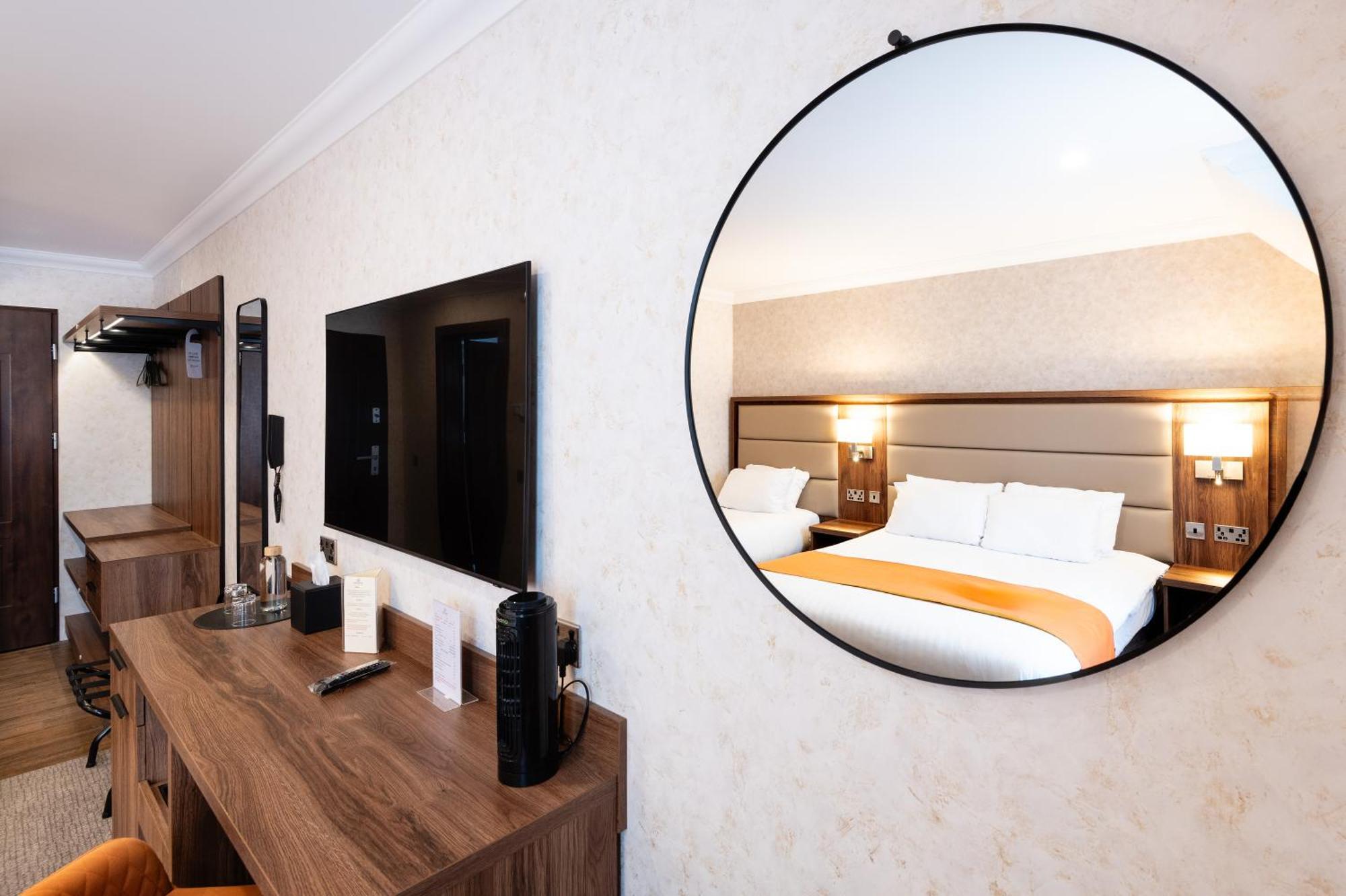 Family Room,1616897557:JPEG